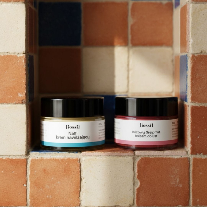 Zdjęcie produkt strona iossi Balsam do ust i Naffi 15 ml.jpg